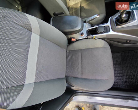 Форд Куга 2011 в Киеве на Automoto.ua Серый Форд Куга, объемом двигателя 2 л и пробегом 183 тыс. км за 10500 $, фото 15 на Automoto.ua