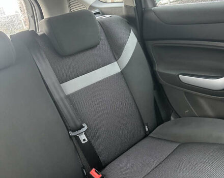 Сірий Форд Куга, об'ємом двигуна 2 л та пробігом 187 тис. км за 11000 $, фото 47 на Automoto.ua