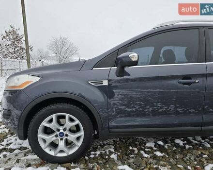 Серый Форд Куга, объемом двигателя 2 л и пробегом 250 тыс. км за 10999 $, фото 32 на Automoto.ua