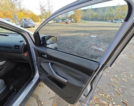 Серый Форд Куга, объемом двигателя 2 л и пробегом 286 тыс. км за 9500 $, фото 16 на Automoto.ua