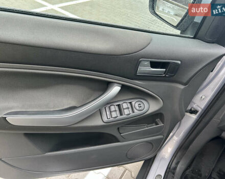 Сірий Форд Куга, об'ємом двигуна 2 л та пробігом 187 тис. км за 11000 $, фото 23 на Automoto.ua