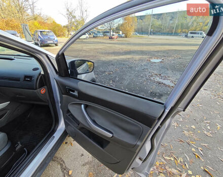 Форд Куга 2011 в Киеве на Automoto.ua Серый Форд Куга, объемом двигателя 2 л и пробегом 183 тыс. км за 10500 $, фото 16 на Automoto.ua