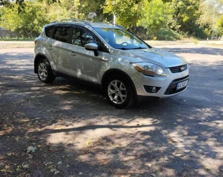 Серый Форд Куга, объемом двигателя 2 л и пробегом 195 тыс. км за 10800 $, фото 3 на Automoto.ua