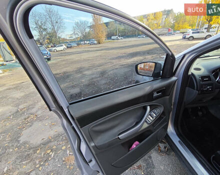 Форд Куга 2011 в Киеве на Automoto.ua Серый Форд Куга, объемом двигателя 2 л и пробегом 183 тыс. км за 10500 $, фото 8 на Automoto.ua