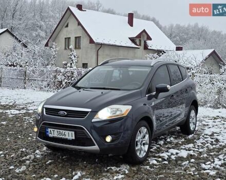 Серый Форд Куга, объемом двигателя 2 л и пробегом 250 тыс. км за 10999 $, фото 4 на Automoto.ua