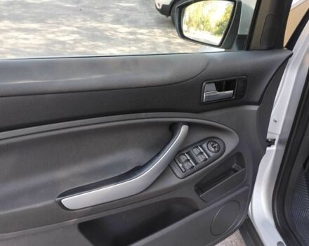 Серый Форд Куга, объемом двигателя 2 л и пробегом 195 тыс. км за 10800 $, фото 17 на Automoto.ua