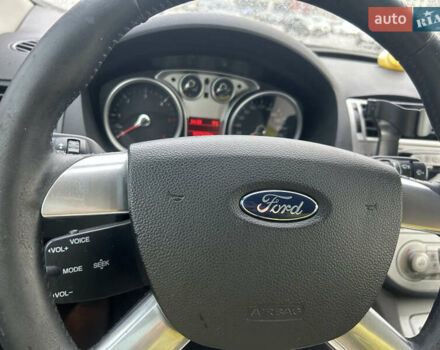Сірий Форд Куга, об'ємом двигуна 2 л та пробігом 187 тис. км за 11000 $, фото 44 на Automoto.ua