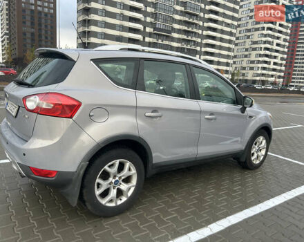 Сірий Форд Куга, об'ємом двигуна 2 л та пробігом 187 тис. км за 11000 $, фото 5 на Automoto.ua