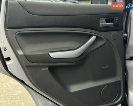 Серый Форд Куга, объемом двигателя 2 л и пробегом 182 тыс. км за 9250 $, фото 34 на Automoto.ua