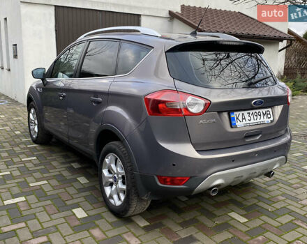 Сірий Форд Куга, об'ємом двигуна 2 л та пробігом 210 тис. км за 12100 $, фото 5 на Automoto.ua