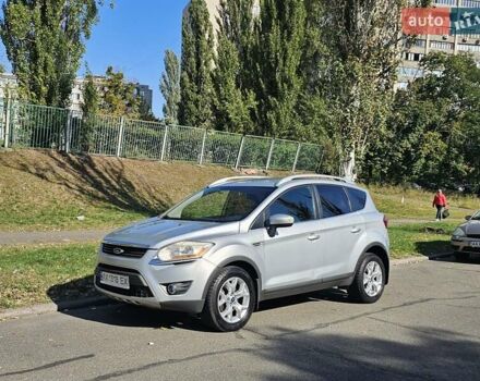 Серый Форд Куга, объемом двигателя 2 л и пробегом 209 тыс. км за 11100 $, фото 2 на Automoto.ua