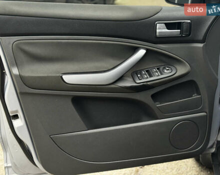 Серый Форд Куга, объемом двигателя 2 л и пробегом 182 тыс. км за 9250 $, фото 18 на Automoto.ua