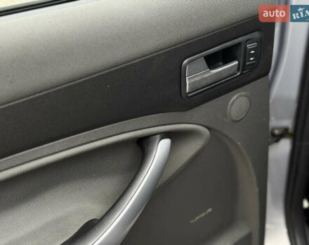 Серый Форд Куга, объемом двигателя 2 л и пробегом 182 тыс. км за 9250 $, фото 35 на Automoto.ua