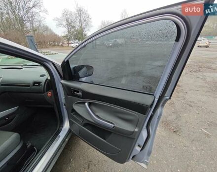 Серый Форд Куга, объемом двигателя 2 л и пробегом 183 тыс. км за 9500 $, фото 16 на Automoto.ua