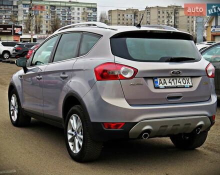 Сірий Форд Куга, об'ємом двигуна 2 л та пробігом 218 тис. км за 9600 $, фото 3 на Automoto.ua