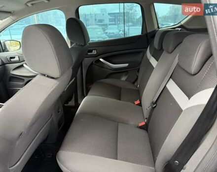 Серый Форд Куга, объемом двигателя 2 л и пробегом 146 тыс. км за 11300 $, фото 18 на Automoto.ua