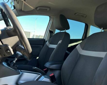 Серый Форд Куга, объемом двигателя 2 л и пробегом 100 тыс. км за 12650 $, фото 6 на Automoto.ua