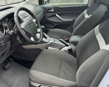 Серый Форд Куга, объемом двигателя 2 л и пробегом 254 тыс. км за 10000 $, фото 11 на Automoto.ua