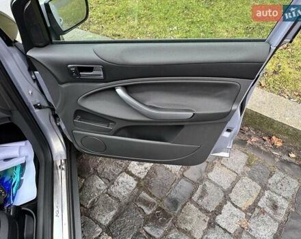 Серый Форд Куга, объемом двигателя 2 л и пробегом 235 тыс. км за 12700 $, фото 61 на Automoto.ua