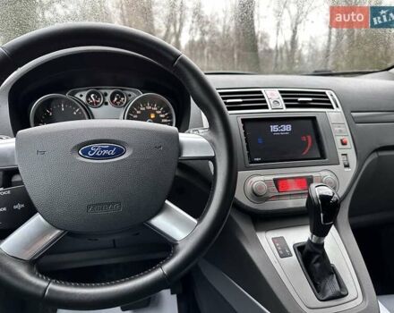 Серый Форд Куга, объемом двигателя 2 л и пробегом 235 тыс. км за 12700 $, фото 99 на Automoto.ua