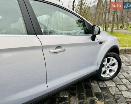 Серый Форд Куга, объемом двигателя 2 л и пробегом 235 тыс. км за 12700 $, фото 41 на Automoto.ua