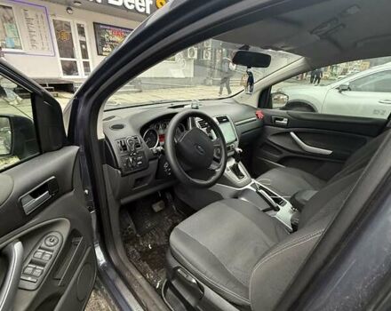 Серый Форд Куга, объемом двигателя 2 л и пробегом 225 тыс. км за 11500 $, фото 3 на Automoto.ua