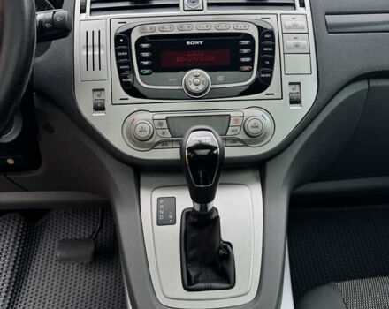 Серый Форд Куга, объемом двигателя 2 л и пробегом 254 тыс. км за 10000 $, фото 10 на Automoto.ua