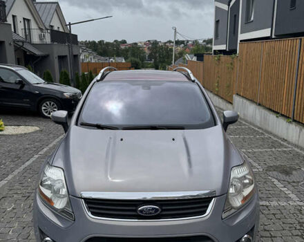 Серый Форд Куга, объемом двигателя 2 л и пробегом 254 тыс. км за 10000 $, фото 2 на Automoto.ua