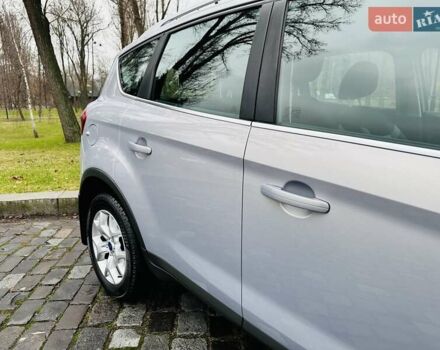 Серый Форд Куга, объемом двигателя 2 л и пробегом 235 тыс. км за 12700 $, фото 25 на Automoto.ua