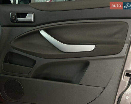 Сірий Форд Куга, об'ємом двигуна 2 л та пробігом 108 тис. км за 12990 $, фото 21 на Automoto.ua