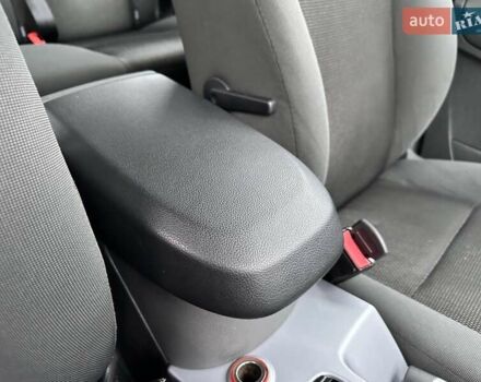 Серый Форд Куга, объемом двигателя 2 л и пробегом 235 тыс. км за 12700 $, фото 93 на Automoto.ua