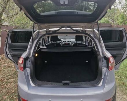 Сірий Форд Куга, об'ємом двигуна 2 л та пробігом 301 тис. км за 10800 $, фото 6 на Automoto.ua