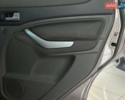 Сірий Форд Куга, об'ємом двигуна 2 л та пробігом 108 тис. км за 12990 $, фото 16 на Automoto.ua