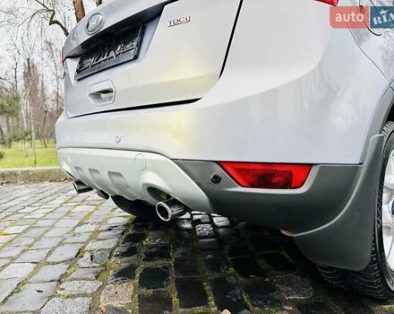 Серый Форд Куга, объемом двигателя 2 л и пробегом 235 тыс. км за 12700 $, фото 38 на Automoto.ua