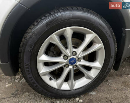 Серый Форд Куга, объемом двигателя 2 л и пробегом 184 тыс. км за 9500 $, фото 9 на Automoto.ua