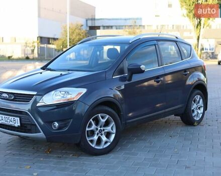 Серый Форд Куга, объемом двигателя 2 л и пробегом 204 тыс. км за 11200 $, фото 1 на Automoto.ua