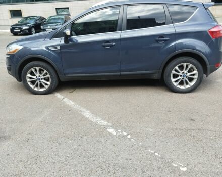 Серый Форд Куга, объемом двигателя 2 л и пробегом 240 тыс. км за 10600 $, фото 3 на Automoto.ua