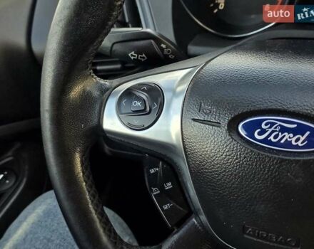 Форд Куга 2013 у Тернополі на Automoto.ua Сірий Форд Куга, об'ємом двигуна 2 л та пробігом 211 тис. км за 9999 $, фото 31 на Automoto.ua