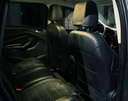 Серый Форд Куга, объемом двигателя 2 л и пробегом 205 тыс. км за 13500 $, фото 7 на Automoto.ua