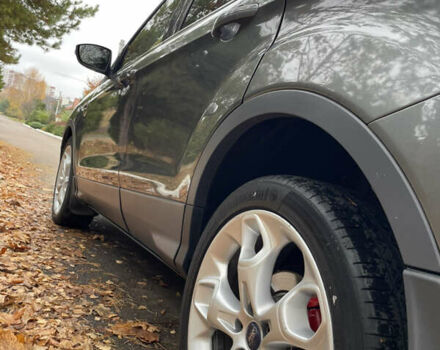 Серый Форд Куга, объемом двигателя 2 л и пробегом 209 тыс. км за 11700 $, фото 5 на Automoto.ua