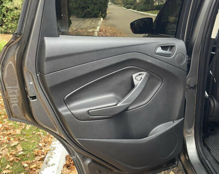 Серый Форд Куга, объемом двигателя 2 л и пробегом 209 тыс. км за 11700 $, фото 16 на Automoto.ua