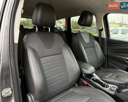 Серый Форд Куга, объемом двигателя 2 л и пробегом 176 тыс. км за 14500 $, фото 31 на Automoto.ua