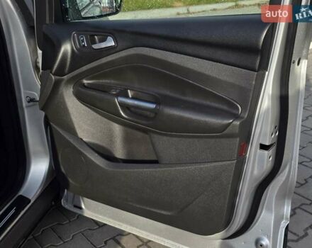 Форд Куга 2013 у Тернополі на Automoto.ua Сірий Форд Куга, об'ємом двигуна 2 л та пробігом 211 тис. км за 9999 $, фото 38 на Automoto.ua