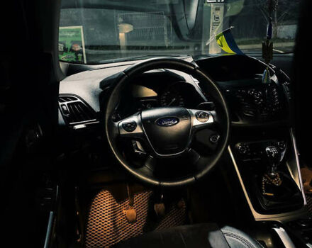 Серый Форд Куга, объемом двигателя 2 л и пробегом 205 тыс. км за 13500 $, фото 8 на Automoto.ua