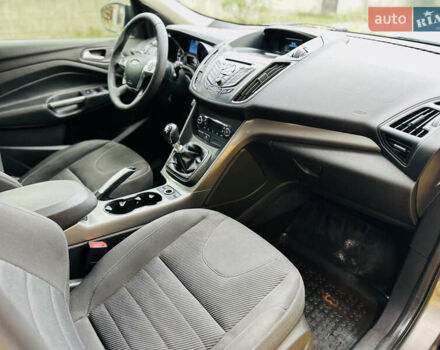 Серый Форд Куга, объемом двигателя 2 л и пробегом 187 тыс. км за 11500 $, фото 42 на Automoto.ua