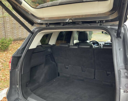 Серый Форд Куга, объемом двигателя 2 л и пробегом 209 тыс. км за 11700 $, фото 18 на Automoto.ua