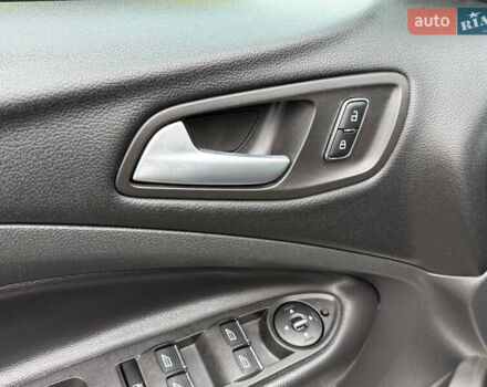 Сірий Форд Куга, об'ємом двигуна 2 л та пробігом 176 тис. км за 14500 $, фото 50 на Automoto.ua