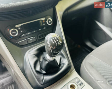 Серый Форд Куга, объемом двигателя 2 л и пробегом 187 тыс. км за 11500 $, фото 21 на Automoto.ua