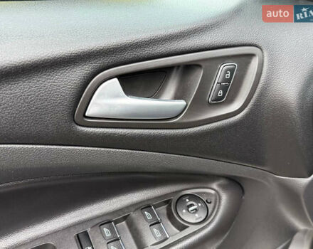 Серый Форд Куга, объемом двигателя 2 л и пробегом 176 тыс. км за 14500 $, фото 50 на Automoto.ua