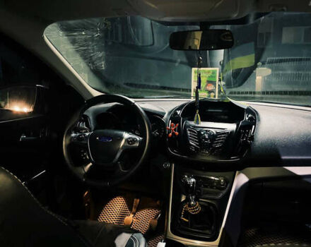 Серый Форд Куга, объемом двигателя 2 л и пробегом 205 тыс. км за 13500 $, фото 9 на Automoto.ua